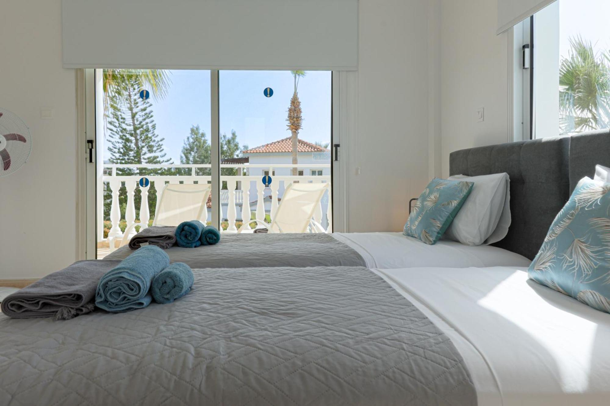 Villa Yolo Pégeia Exteriör bild
